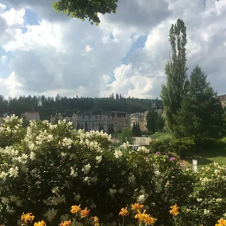 Residenz Emilia アパート
